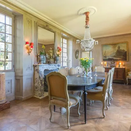 Villa Le Coudray-macouard Sleeps 8 Wifi *