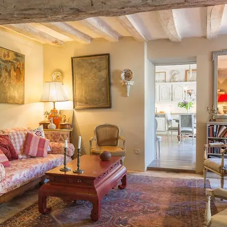 Le Coudray-macouard Sleeps 8 Wifi * Le Coudray-Macouard