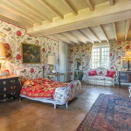 Le Coudray-macouard Sleeps 8 Wifi Le Coudray-Macouard