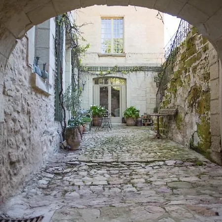 Villa Le Coudray-macouard Sleeps 8 Wifi *