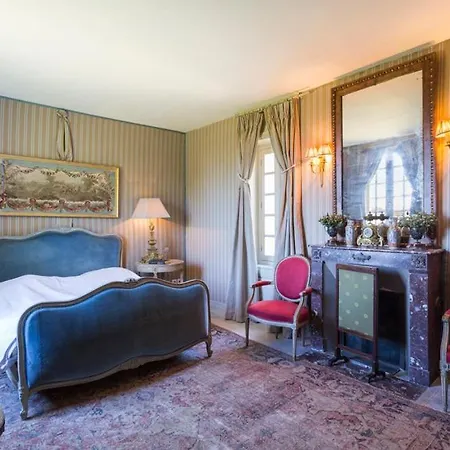 Villa Le Coudray-macouard Sleeps 8 Wifi *