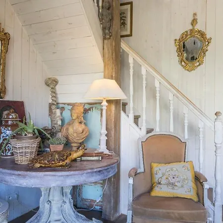 Le Coudray-macouard Sleeps 8 Wifi * Le Coudray-Macouard
