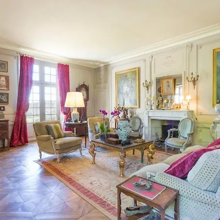 Le Coudray-macouard Sleeps 8 Wifi *